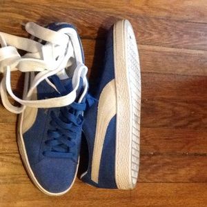 Puma suede classic Olympian blue W/ white 9 1/2